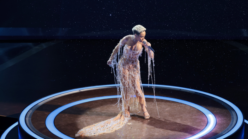 SHURE GEAR AND TECHNOLOGY TAKES CENTER STAGE AT 97TH ACADEMY AWARDS